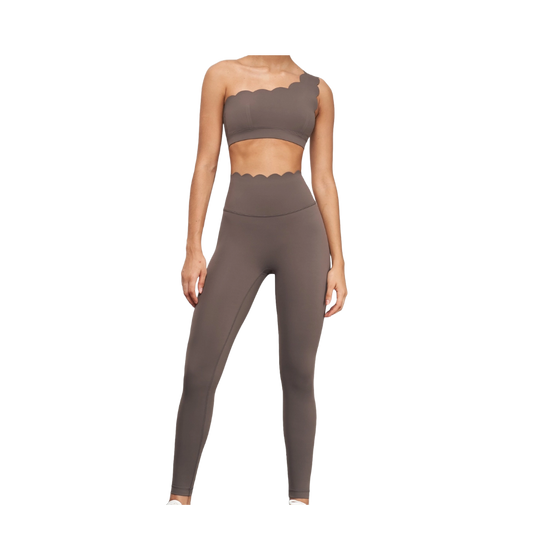 Scallop Edge Active Sports Bra